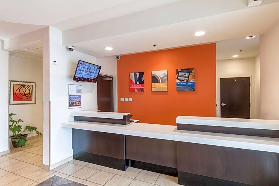 Motel 6-Laredo, TX - Airport