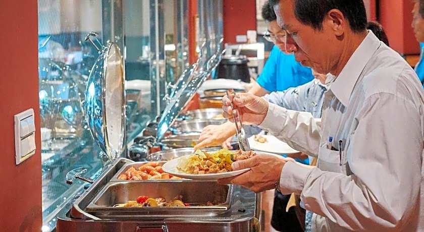 Trianon Country Hotel