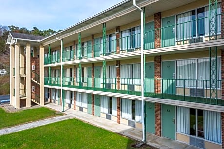 Days Inn by Wyndham Jellico - Tennessee State Line