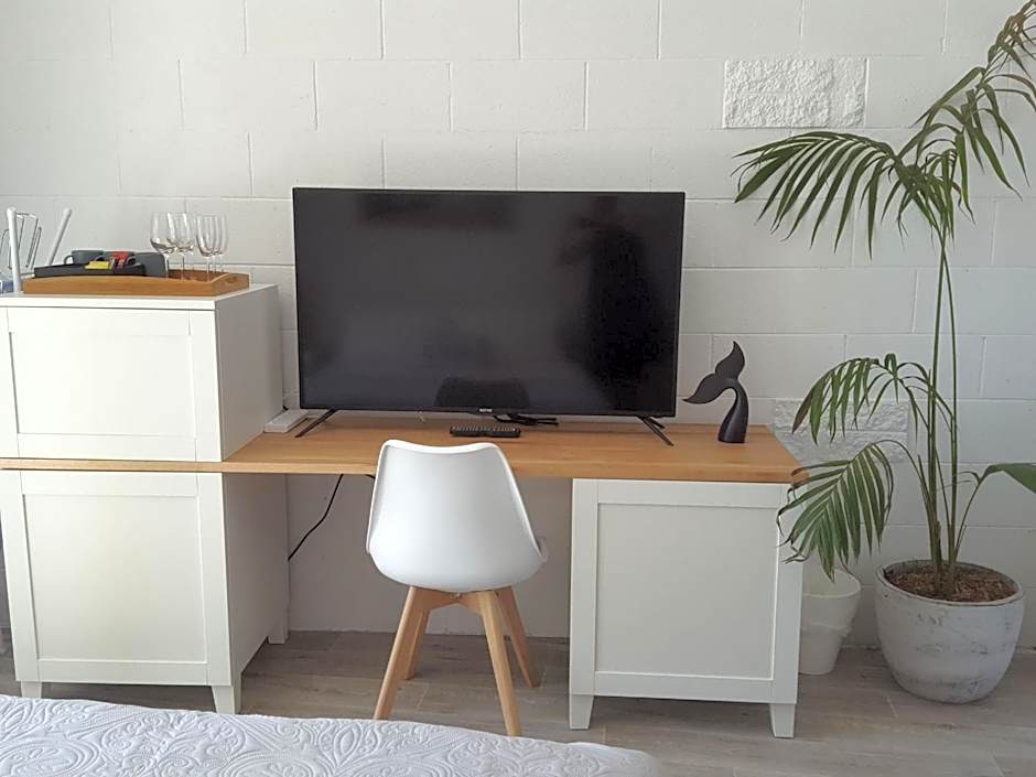 Peninsula Beach Motel