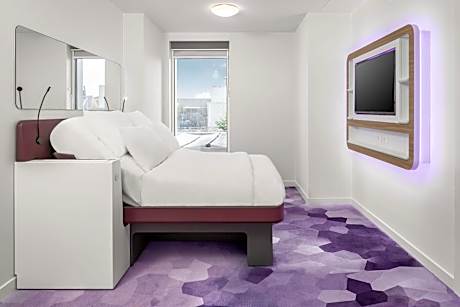 Premium Queen Room