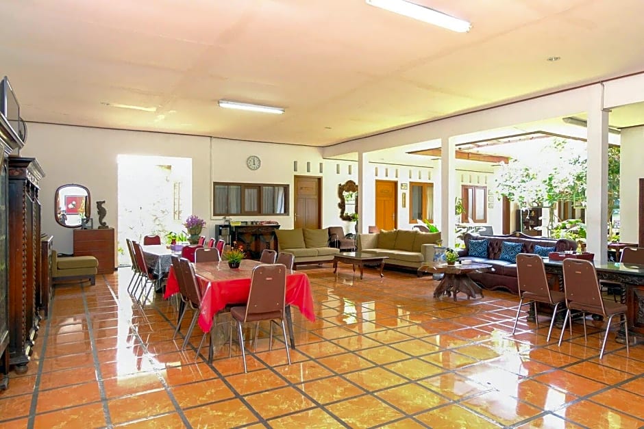 Hotel O Loesje Guest House Syariah