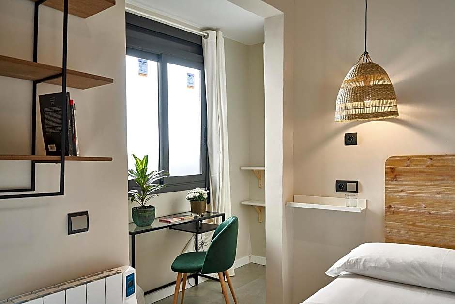 AinB Eixample-Miro Apartments