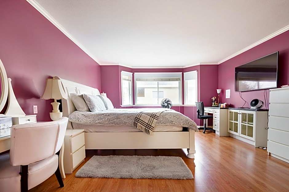 Photo 1 of 35 of Fraser River Richmond Bed and Breakfast