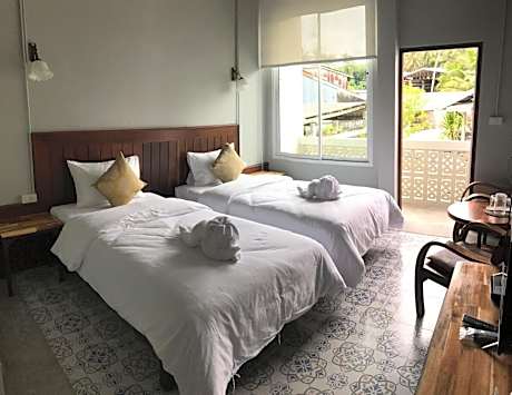 Twin Room with Balcony