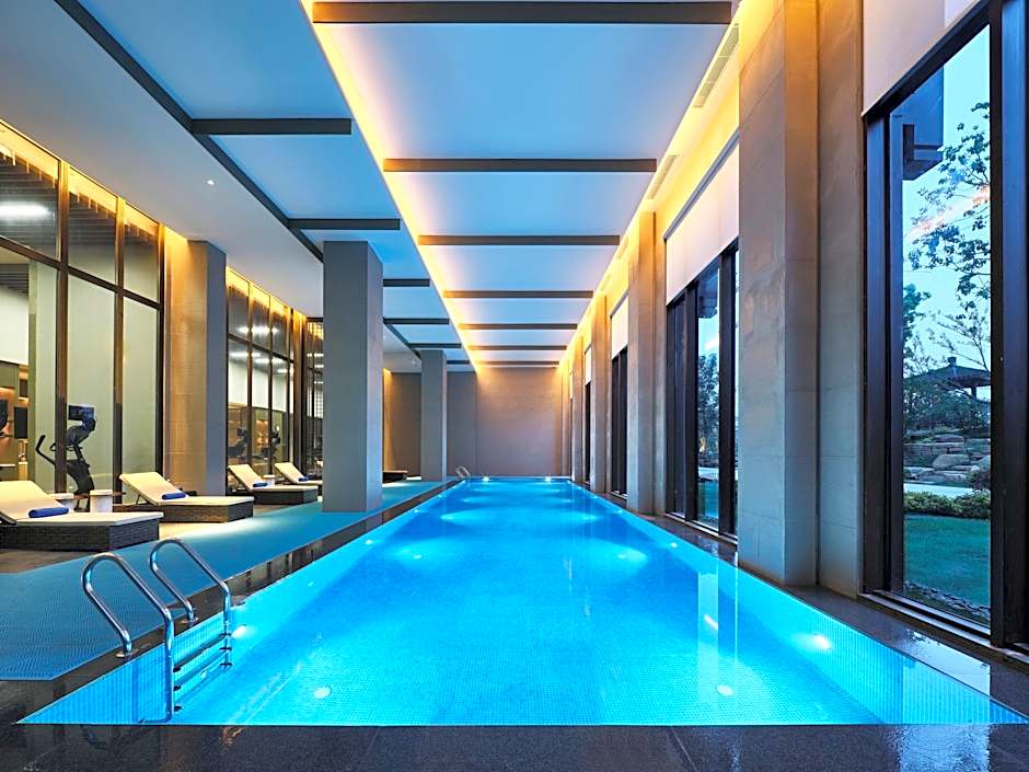 Crowne Plaza Wuxi Lake View By IHG