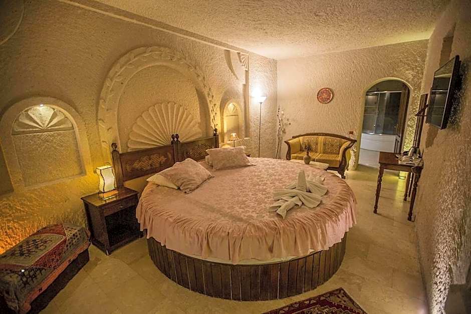 Hermes Cave Hotel
