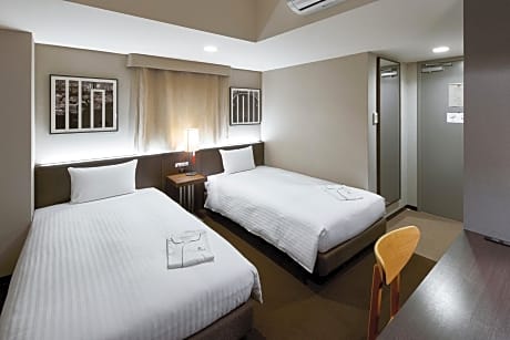 Standard Twin Room - Non-Smoking