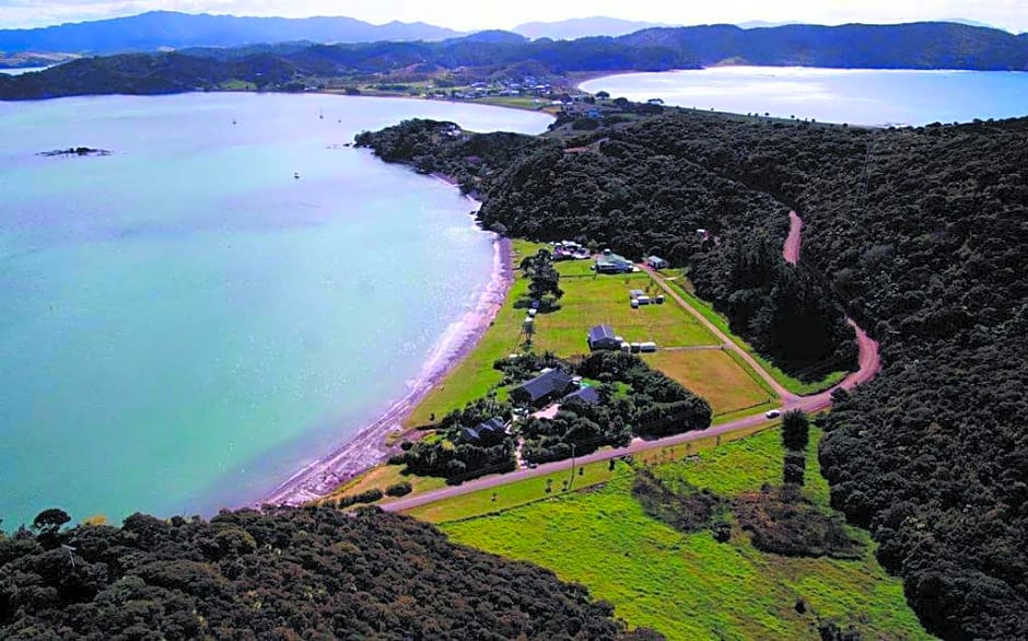 Pawhaoa Bay Lodge
