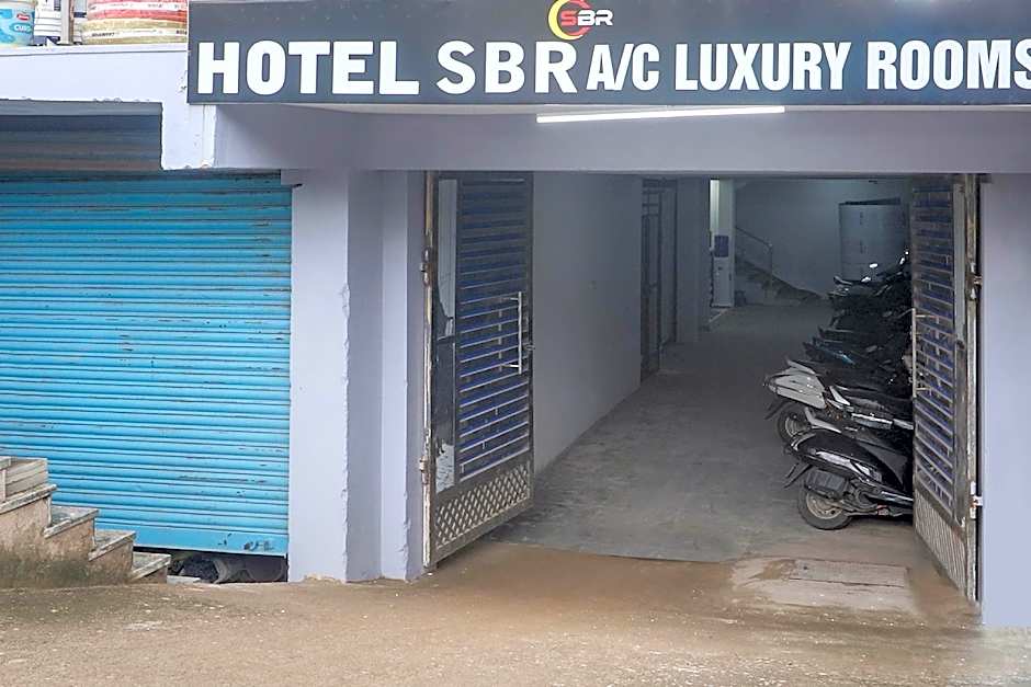 Collection O Hotel SBR Kondapur Near RTO office