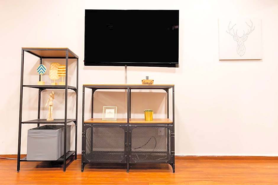 201 Nice Cozy AC Apt City Center Rooftop AC