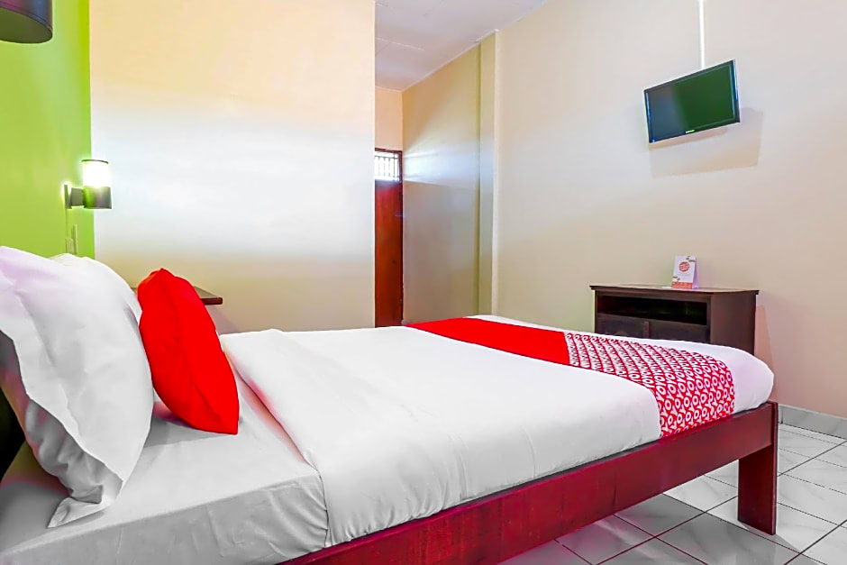 OYO 2184 Nan Berlian Inn