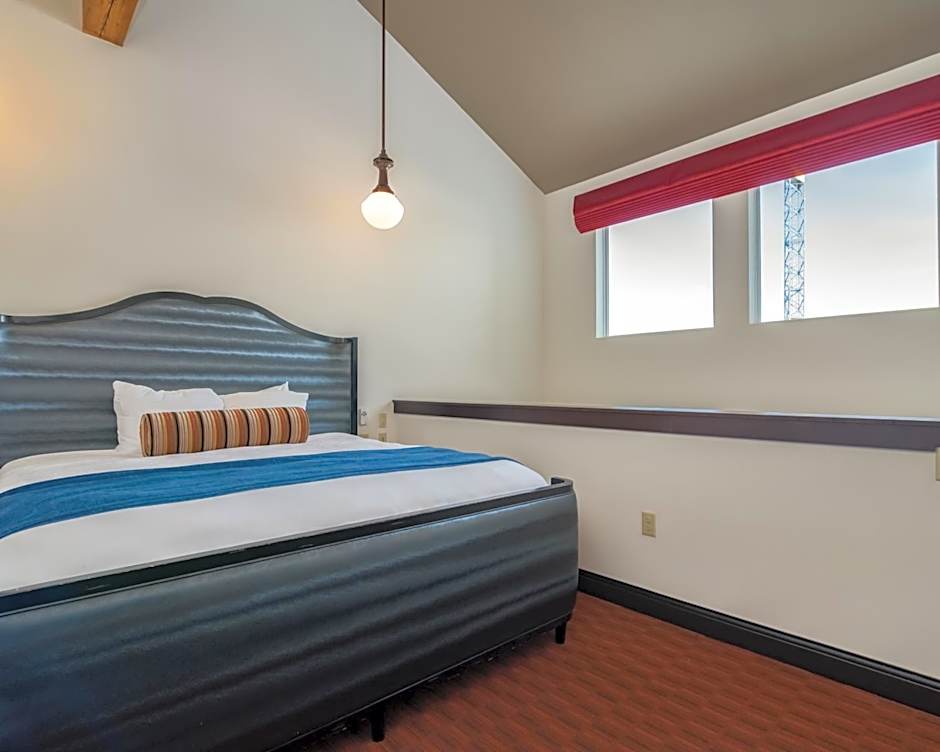 Brewhouse Inn and Suites