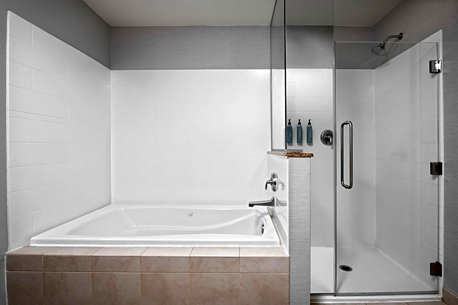 Courtyard by Marriott Kansas City At Briarcliff