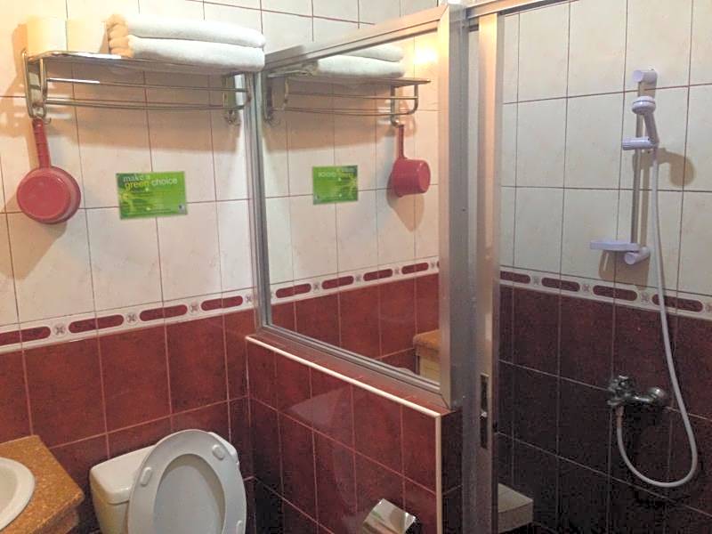 Kokomos Suites Hotel