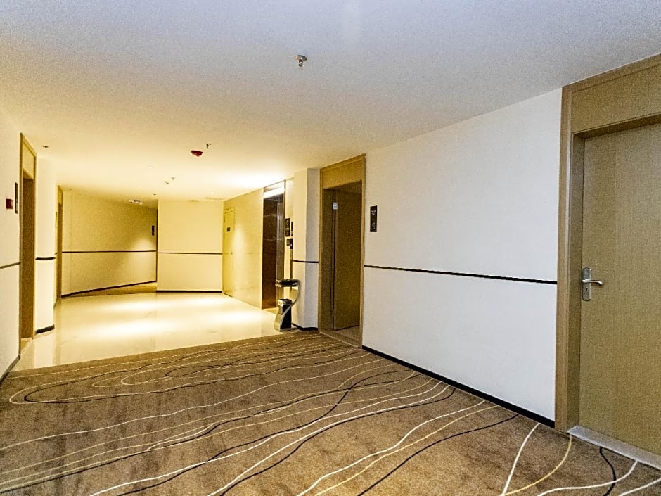 City Comfort Inn Xingye County Government Square