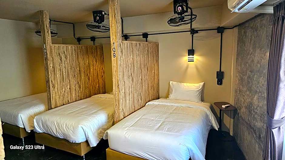 Central Guesthouse Chiang Rai - Bread & Breakfast