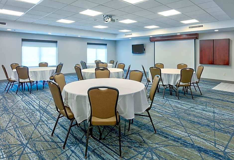 Holiday Inn Express Hotel & Suites Shakopee By IHG