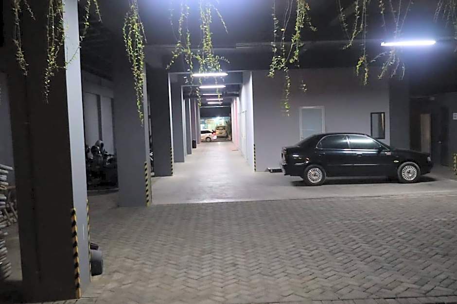 Front One Inn Kediri