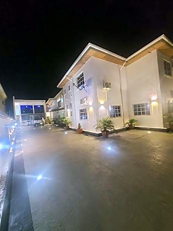 Fedok 144 Suites