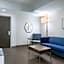 Holiday Inn Express & Suites Vaughan Southwest By IHG