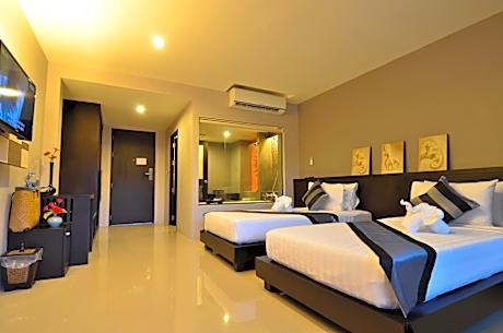Deluxe Room - Breakfast Included