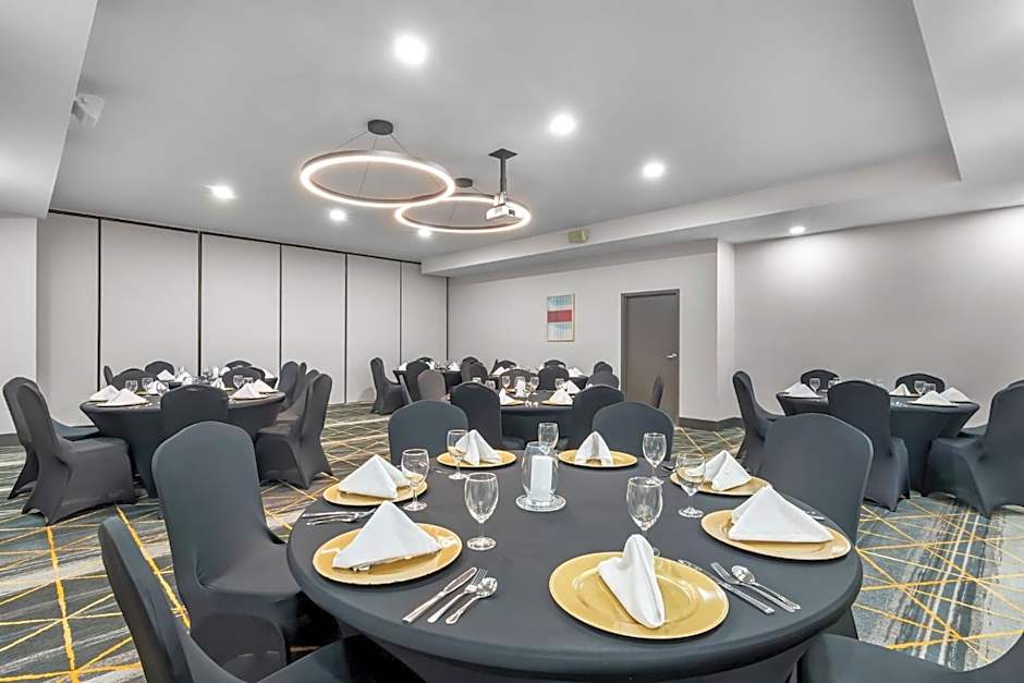 Holiday Inn Oklahoma City Airport By IHG