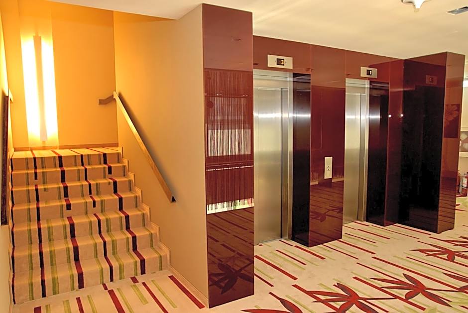 Golden Tulip Ana Dome Hotel