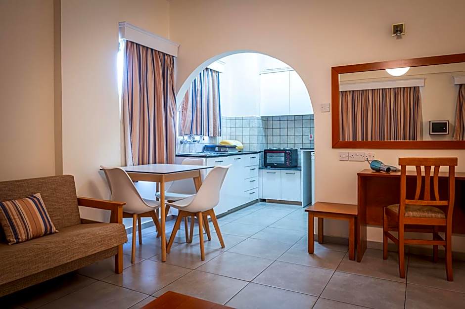 Kefalos Damon Hotel Apartments