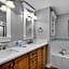 Cozy Bayside Retreat at Lasata , Stunning Panoramic Views ,Steps away from Baytowne Wharf, 3 Bedrooms 3 full baths !!