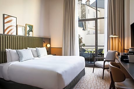 Deluxe King Room with Balcony