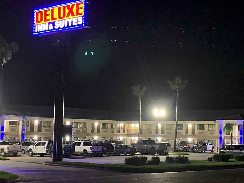 Deluxe Inn and Suites