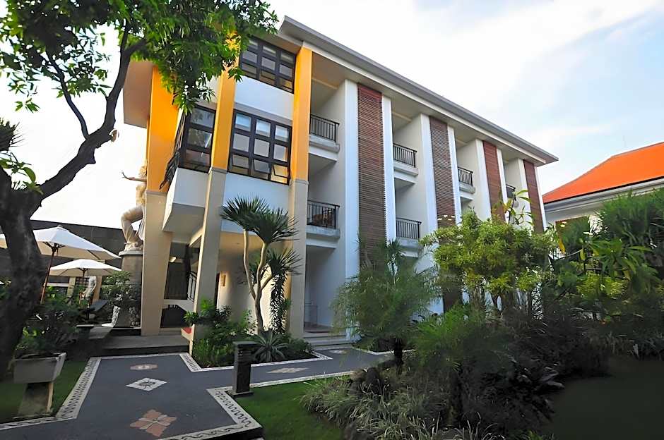 Sandat Hotel Legian