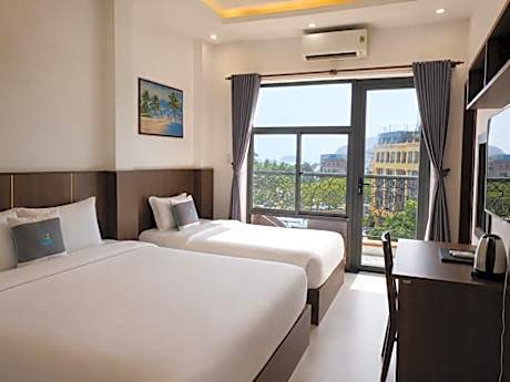 Triple Room with Sea View