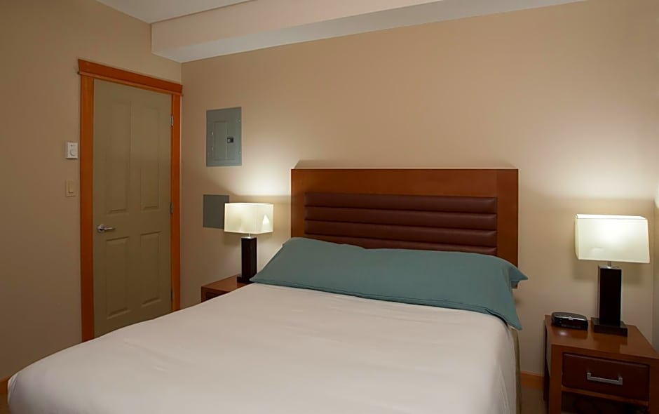 Photo 1 of 7 of 1 Bedroom Suite