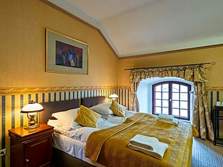 Double Room (Castle)