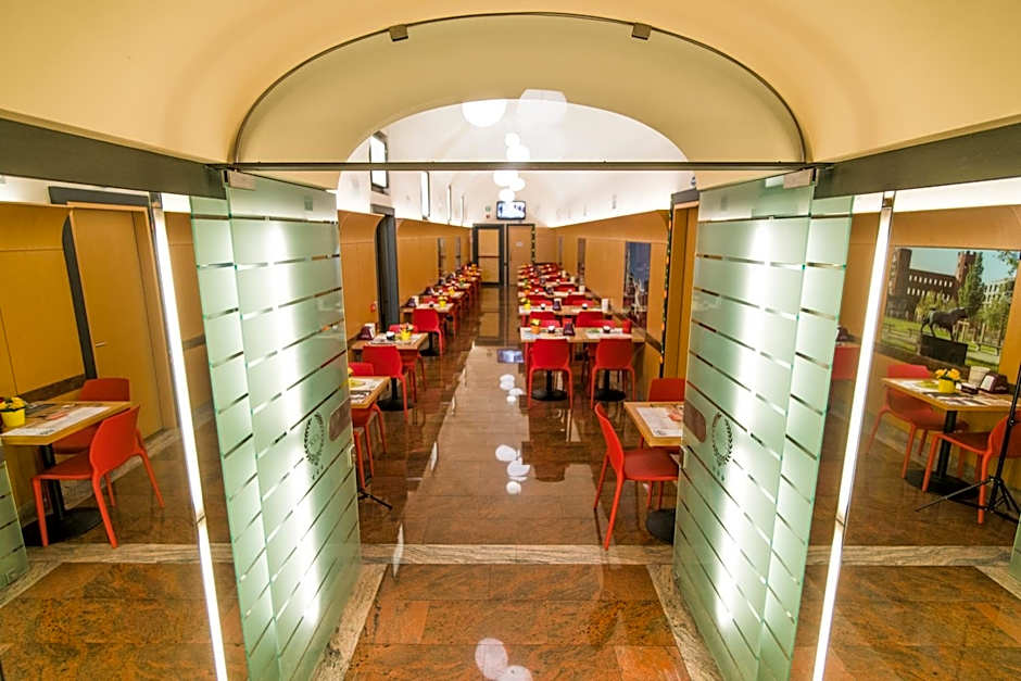 Le Petit Hotel