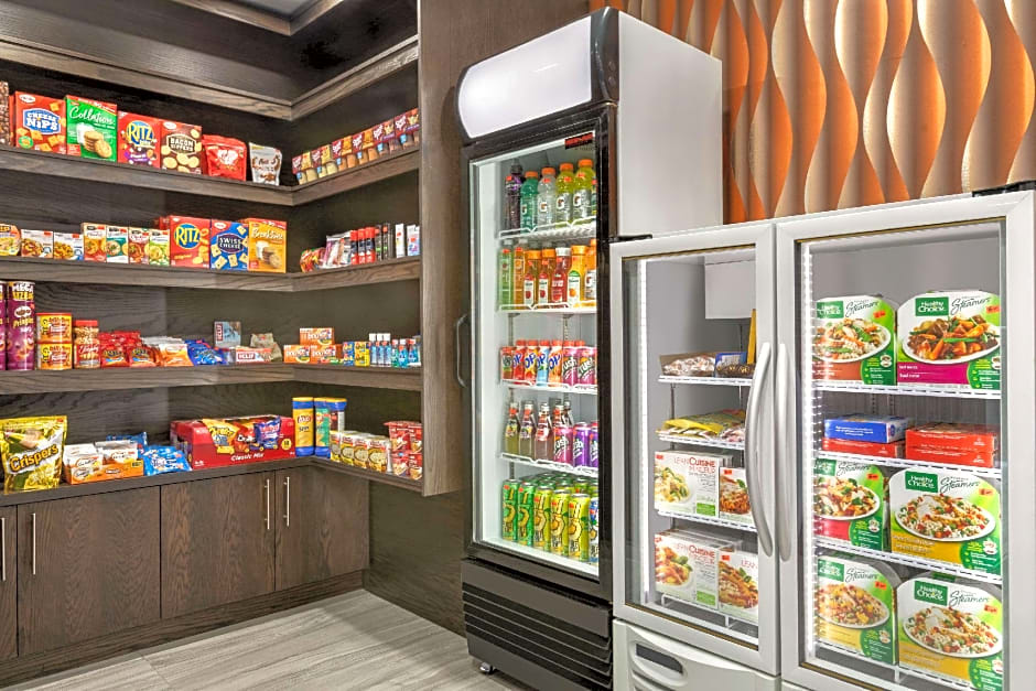 Super 8 by Wyndham Ajax/Toronto On