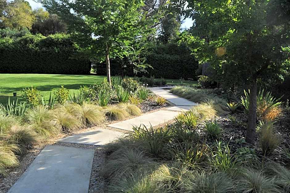 Adrift In Golden Bay- Absolute Beachfront Villas