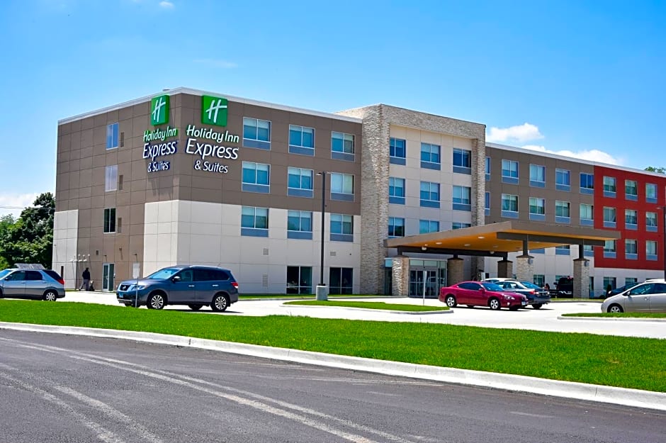 Holiday Inn Express & Suites BENSENVILLE - O'HARE