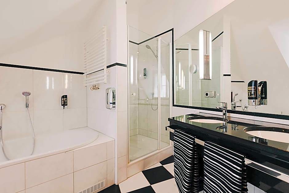 DAS v EVERT Hotel - am Congress Centrum Würzburg