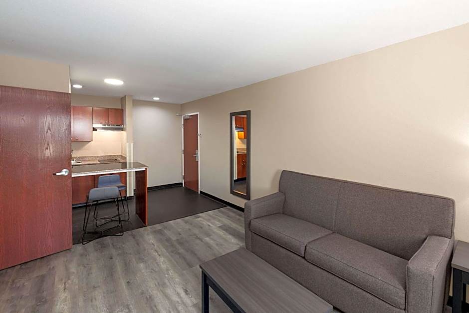 Super 8 by Wyndham Lubbock West 
