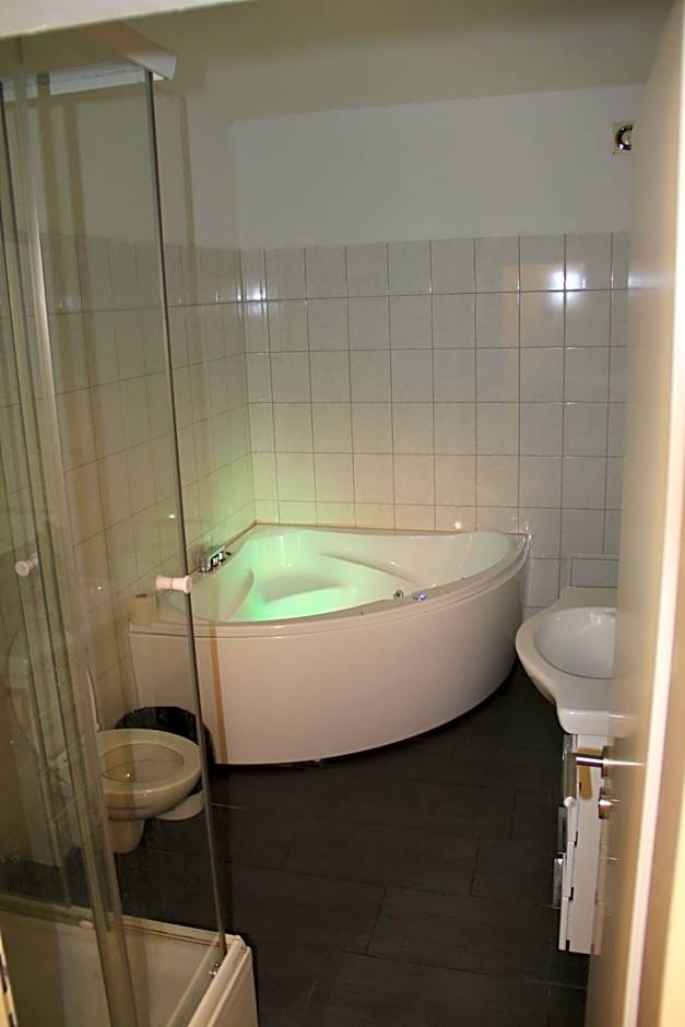 Stay2Night City Center Hostel