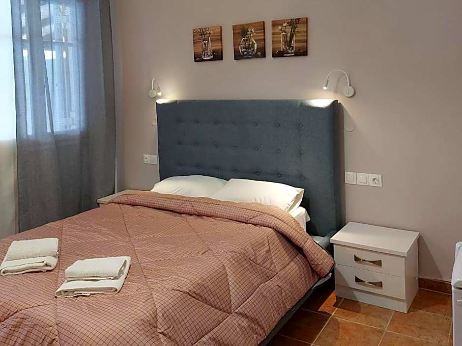 Dolphin Sea View Rooms