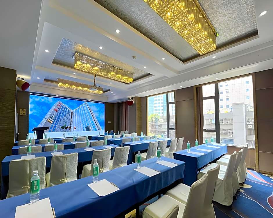 La Perle International Hotel