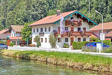 Hotel Alte Säge Ruhpolding inkl Chiemgaukarte und Genussfrühstück