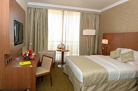 Queen Room with Balcony