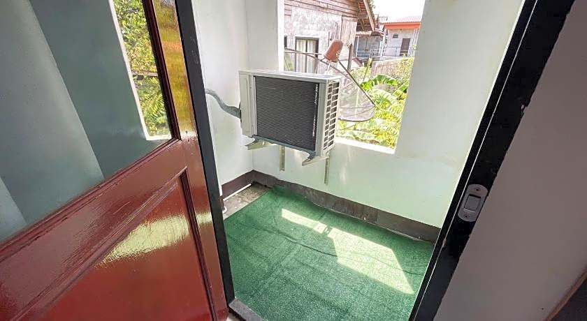 Mookboonchu Guest House, Kohmook, Trang