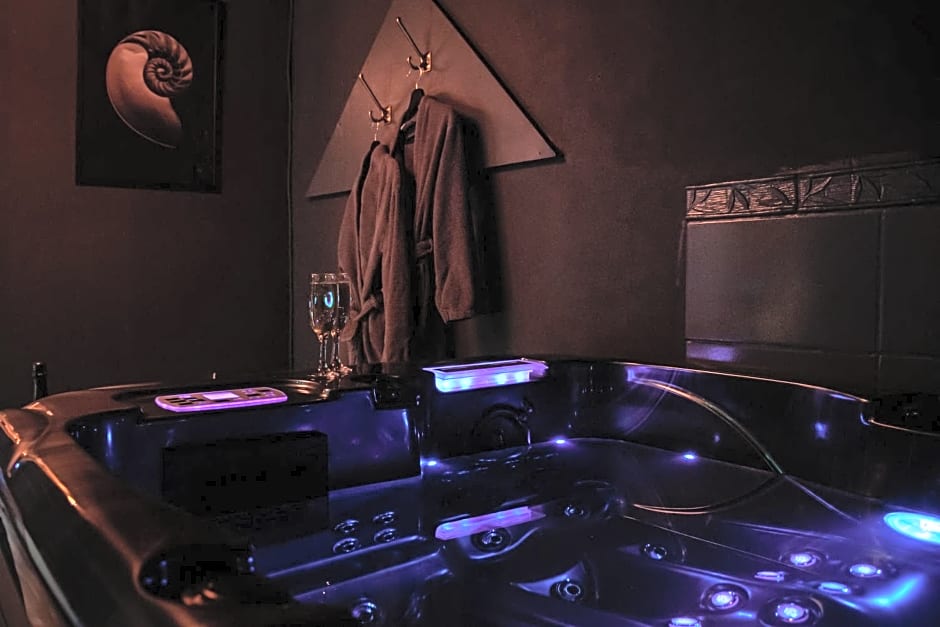 PAUSE NATURE SORBAIS Chambre avec SPA, SAUNA, STREAMING et arrivée autonome