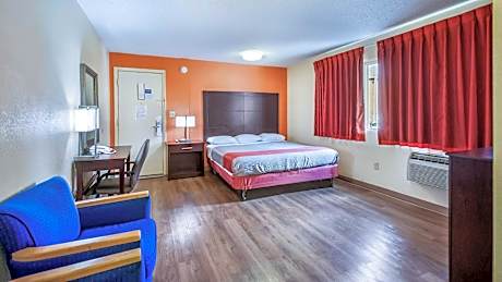1 Full Bed | Non-Smoking